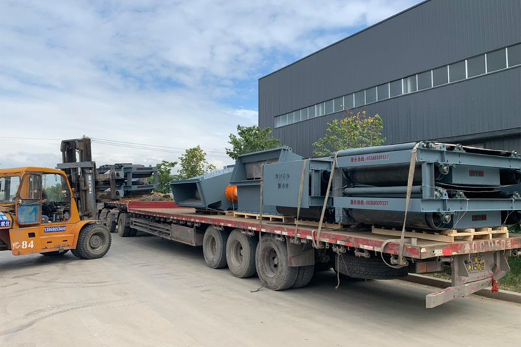 RCYD型永磁自卸盤式除鐵器三