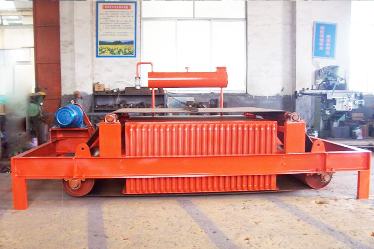 RCDF型油冷自卸式盤式除鐵器四