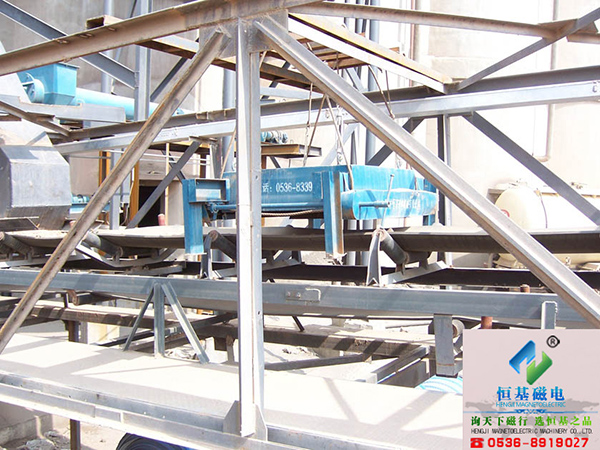 RCYP型永磁手動(dòng)自卸盤式除鐵器三